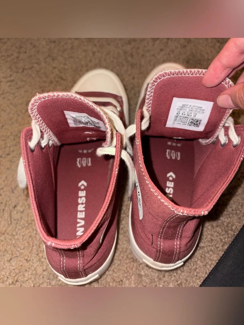 High-Top Converse Sneakers in Burgundy with White Soles - Picture 4 of 6